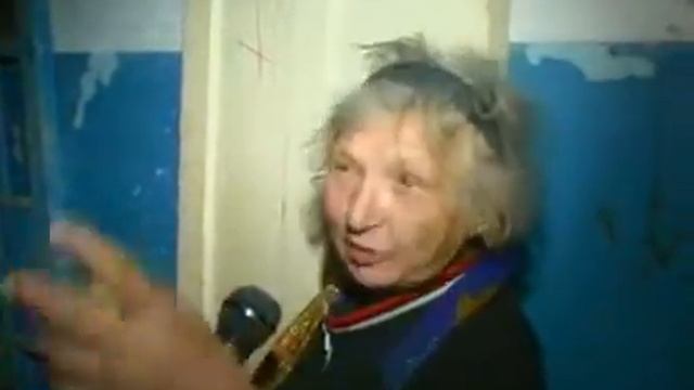 Пожар. Бабка МОРИТ!!!! Смотреть обязательно!!!! смотреть онлайн