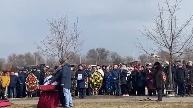 Похороны таганрожца Ивана Уса, погибшего на Украине смотреть онлайн