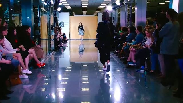Uzghorod Fashion Day SS '17: ROUSSIN by Sofia Rousinovich смотреть онлайн