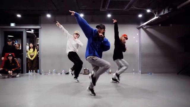 One Million Dance Studio L Yoojung Lee Neon Animations.