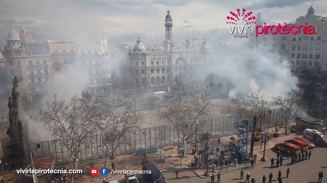 Fallas de Valencia 2024. Mascletà Domingo 10 de Marzo 2024. Pirotecnia Alpujarreña смотреть онлайн