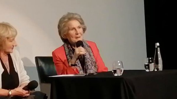 Irena Santor - polska gwiazda muzyki pop XX wieku. Ирэна Сантор - звезда польской эстрады XX века