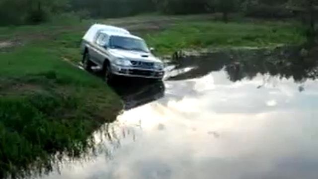 Mitsubishi L 200 of road смотреть онлайн