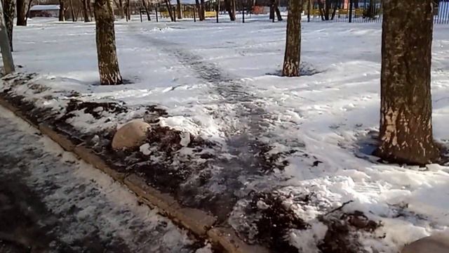 Зима. Падающие люди. Грязь. Ворона. смотреть онлайн