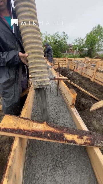 Заливка ростверка для дома жилой площадью - 100 м²