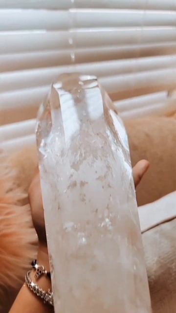 Lemurian Crystal Quartz смотреть онлайн