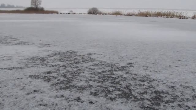Ловля щуки на жерлицувідео рибалка зима 2015 Pike fishing winte смотреть онлайн