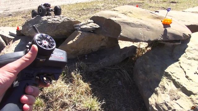 RC ADVENTURES - HUGE Backyard Rock Course - Tips & Tricks Challenge - Axial XR10 - PT3 смотреть онлайн