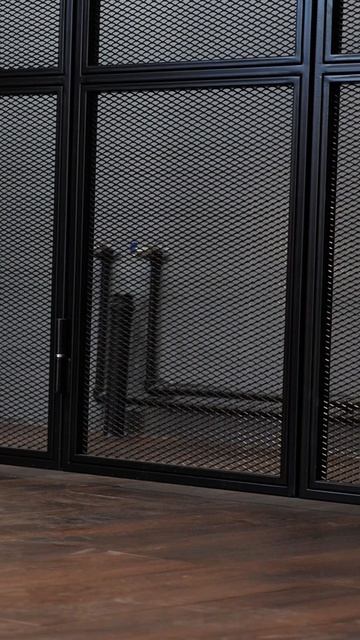 Стеклянные перегородки в офисе – стиль и комфорт