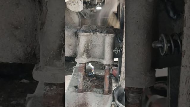 ISUZU 6WF1 dismantle airbag convert to boogie #video #mechanic #mechanical смотреть онлайн