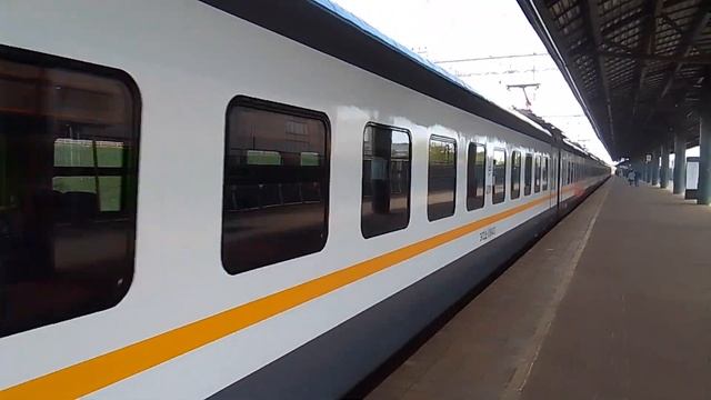 Электропоезд ЭП2Д-0184 на станции Выхино D3 смотреть онлайн