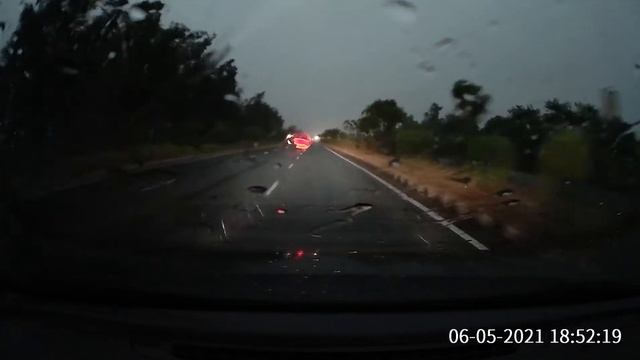 70Mai dashcam recording quality in rain смотреть онлайн