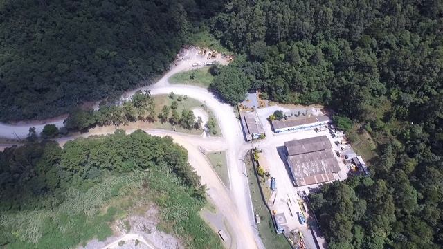 Vôo 34 - DJI PHANTOM 3 STANDARD - Pedreira Santa Rita / SP смотреть онлайн