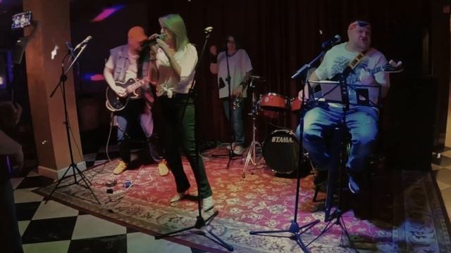 медведица (cover) на квартирнике в "Москвичи" смотреть онлайн