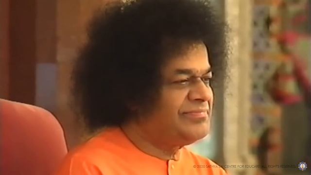 Sai Baba Geeta Sudha Madhuram Madhuram Anandam смотреть онлайн