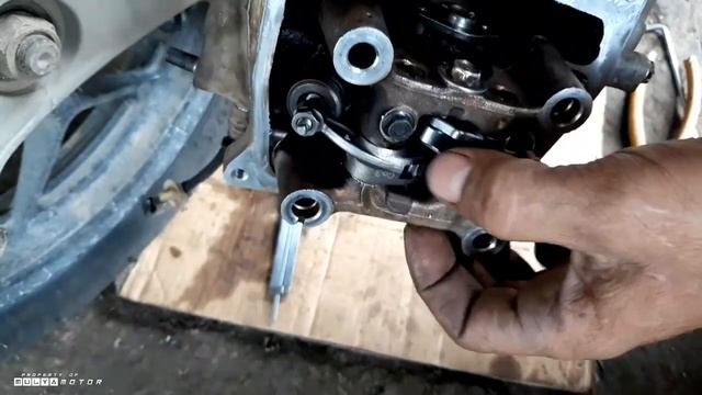 periksa baik baik ketika ganti templar Vario 150 смотреть онлайн