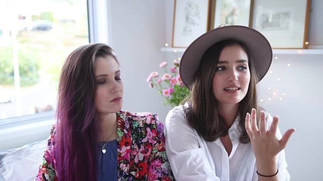 How to Restyle Old Clothes | Items from 5+ Years Ago We Still Love смотреть онлайн