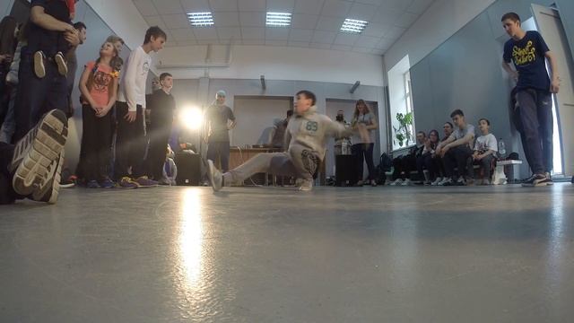 Natural kids VS Open Art bboys \ Basics\ KBL 2016 смотреть онлайн