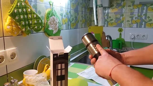 Распаковка термоса BergHOFF Orion 500 мл из Rozetka.com.ua смотреть онлайн