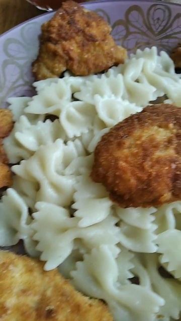 #ужин#наггетсы с гарниром и овощной салат смотреть онлайн