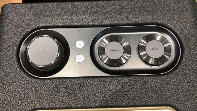 JBL Authentics 200 смотреть онлайн