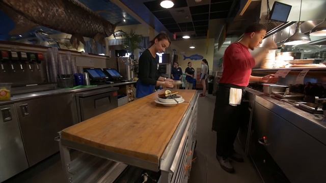 Big Fish Grill Wilmington смотреть онлайн