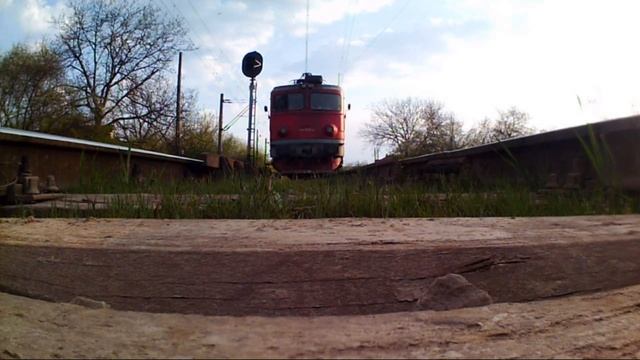 camera under train & car смотреть онлайн