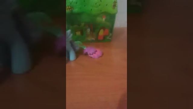 Распаковка и обзор набора пони с Флатаршай смотреть онлайн
