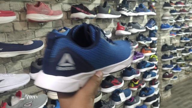100% original shoes clothing watch Adidas Nike puma Reebok Woodland Skechers смотреть онлайн