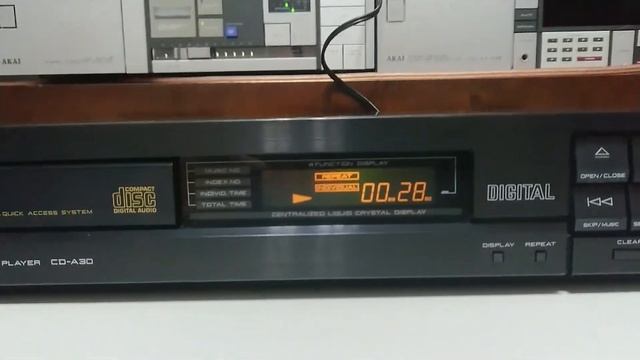 AKAI CD-A30 показ работоспособности смотреть онлайн