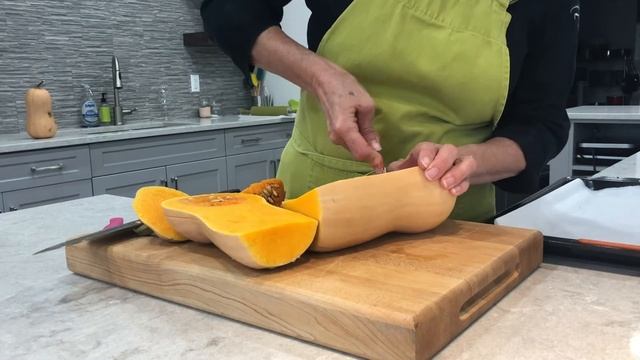 How to Roast a Squash with Donna Marie Pye from Relish Cooking Studio смотреть онлайн