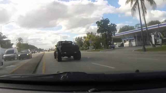 Apocalypse Hellfire 6x6 Mega SUV Cruising Ft Lauderdale смотреть онлайн