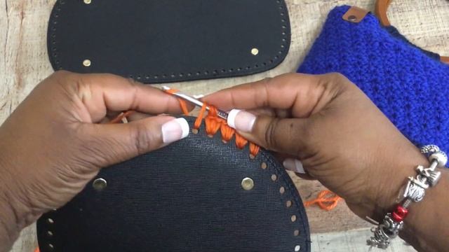 Attaching Yarn to Crochet Leather Bottom смотреть онлайн