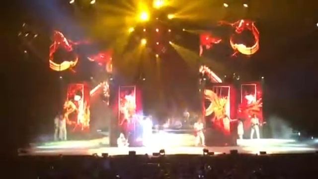 Miguel Bosé en Auditorio Banamex Salamandra смотреть онлайн