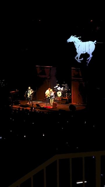Neil Young with Crazy Horse at the Orion Amphitheater. смотреть онлайн