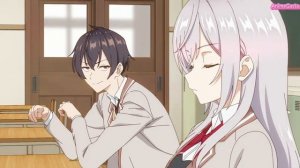 Аля иногда кокетничает со мной по-русски