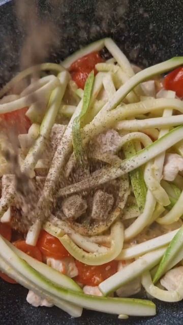 ЛЕГКАЯ ОВОЩНАЯ ПАСТА 🍅🥬 смотреть онлайн
