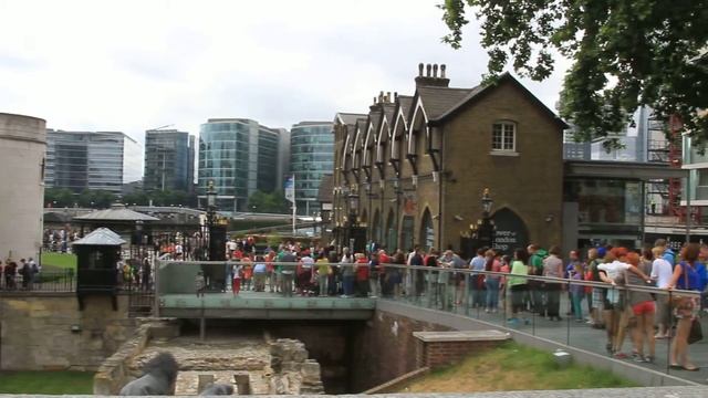 Лондон, возле Тауэра смотреть онлайн