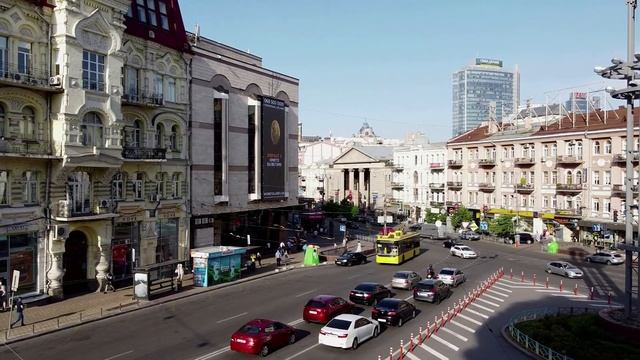 Видеообзор Экрана X VISION на площади Льва Толстого смотреть онлайн