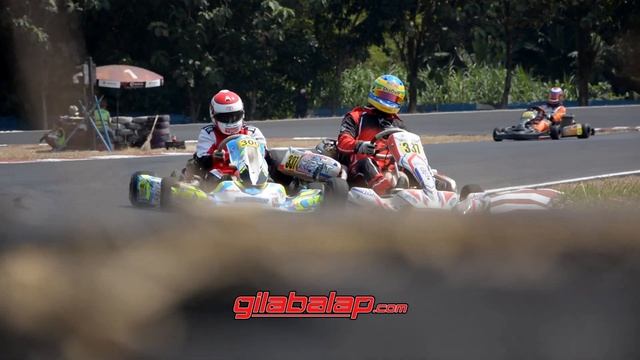 CRASH !!!! Haridarma Manopo & Eris Mahpud смотреть онлайн