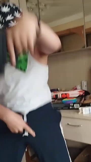 В стекло не попади танцует Real gangster #rek #trend #trends #рек #рекомендации #танец смотреть онлайн