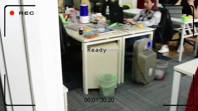 Office Hidden Camera Scare Prank смотреть онлайн