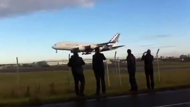 A380 Jump Last Flight Ever Lands At Filton Airport Bristol 18/12/12 смотреть онлайн