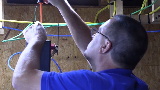 NE#63 Installing Redundant AC Power With Isolated Grounds смотреть онлайн