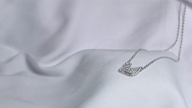 КУЛОН SWAROVSKI ICONIC SWAN смотреть онлайн