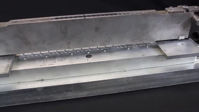 Alligator® Rivet Dealer Installation Tool Promotion Video смотреть онлайн