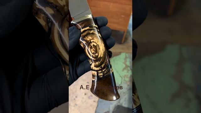 Нож из лучшей стали, рукоять бивень мамонта, просто шикарный подарок смотреть онлайн