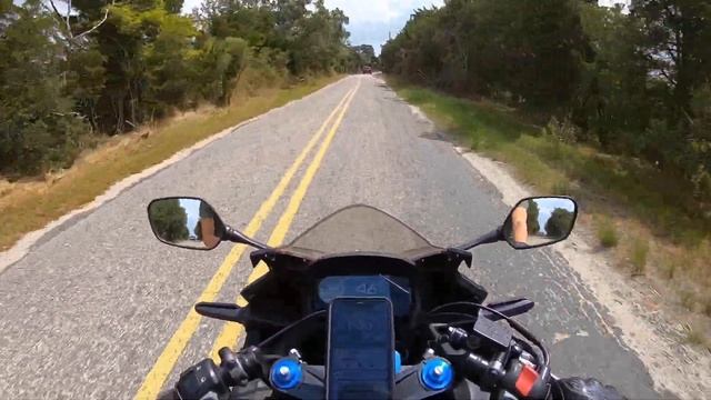 I Was Given Free Lemonade & Cookies | Honda CBR500R смотреть онлайн