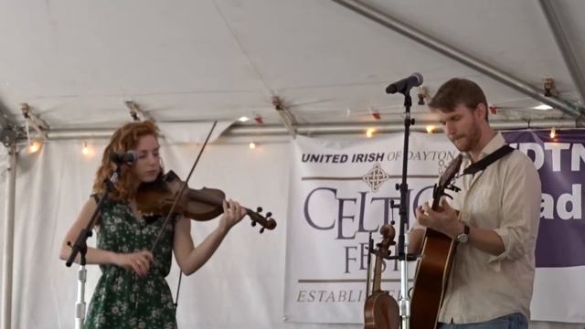 Julia Kwolyk & Ben-David Warner - "Jolene" (Dolly Parton) смотреть онлайн