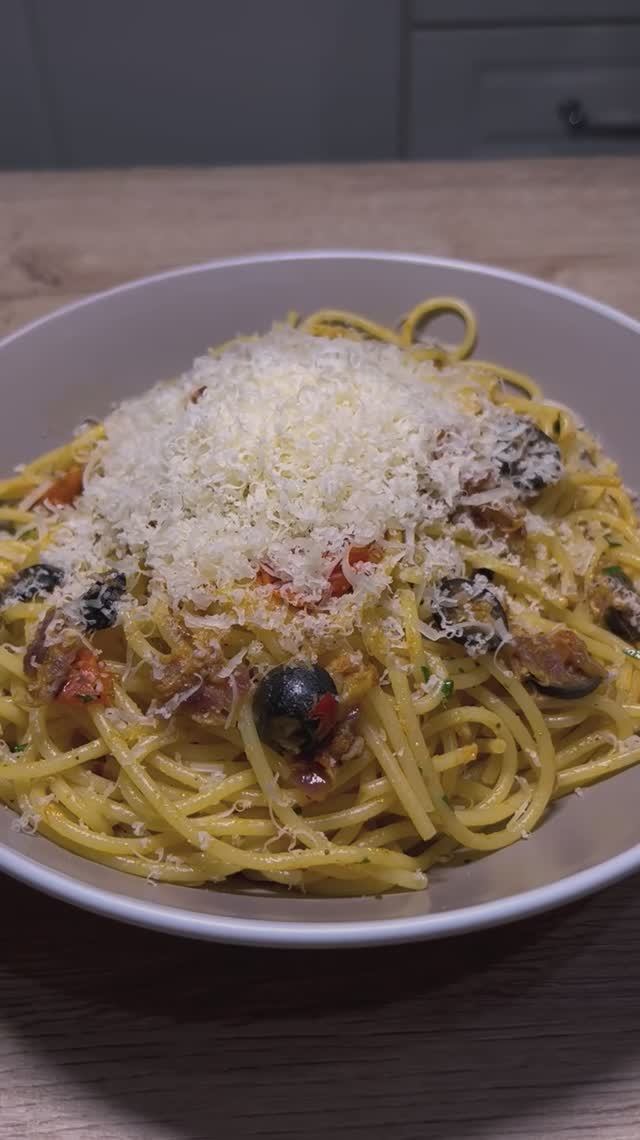 Паста с консервированным тунцом #рецепты